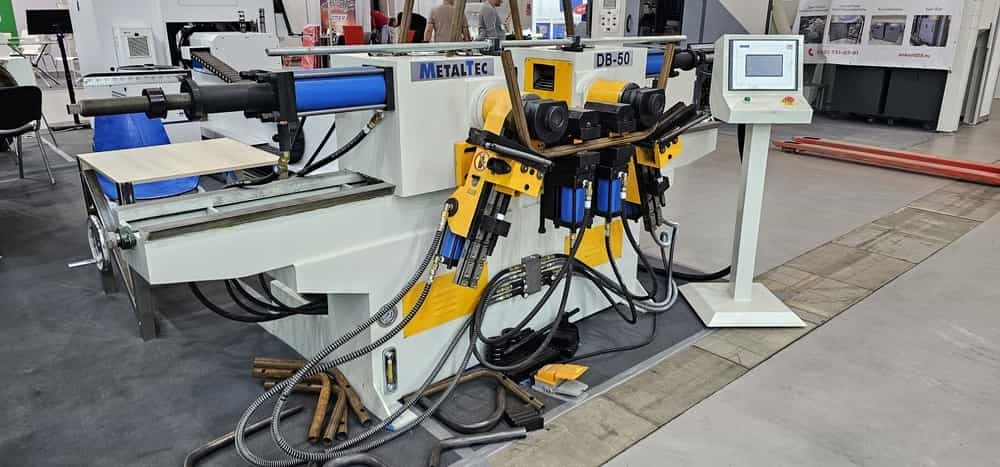 Двухголовочный трубогибочный станок MetalTec DВ 50