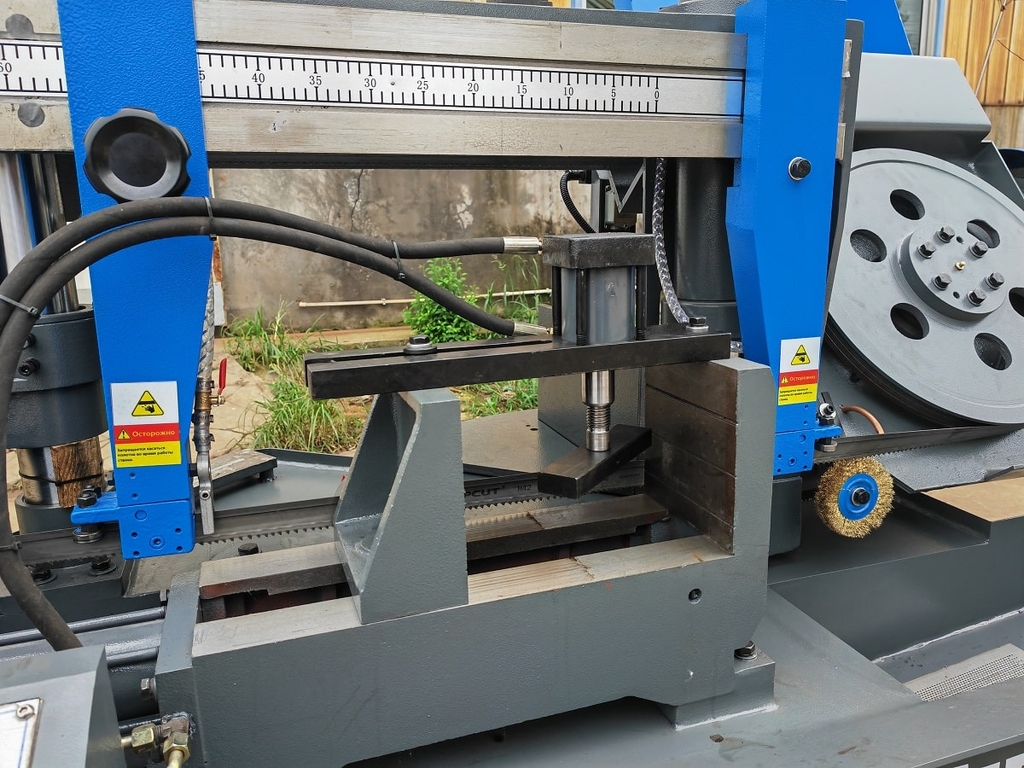Ленточнопильный станок MetalTec BS 400 CH (угол 90°)