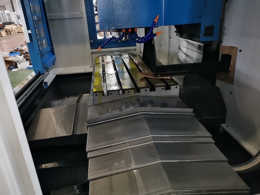 Вертикальный обрабатывающий центр с ЧПУ MetalTec TOPMILL 850S