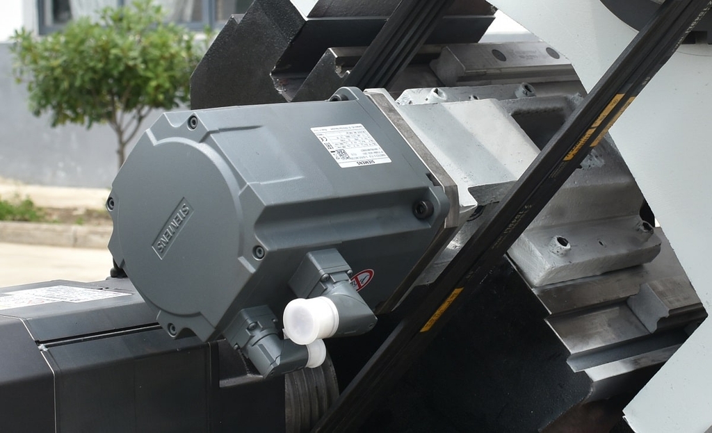 Токарный станок c ЧПУ с прямой станиной MetalTec CK 50x1000H (Комплектация ПРОМ)