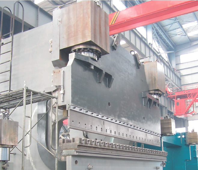 Листогибочный гидравлический пресс с ЧПУ MetalTec HBC 1600/6000