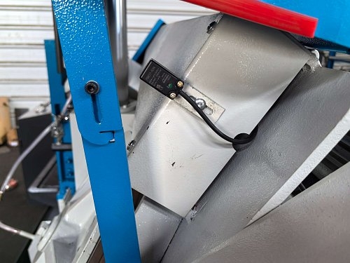 Автоматический колонный ленточнопильный станок MetalTec MBS 530 CА